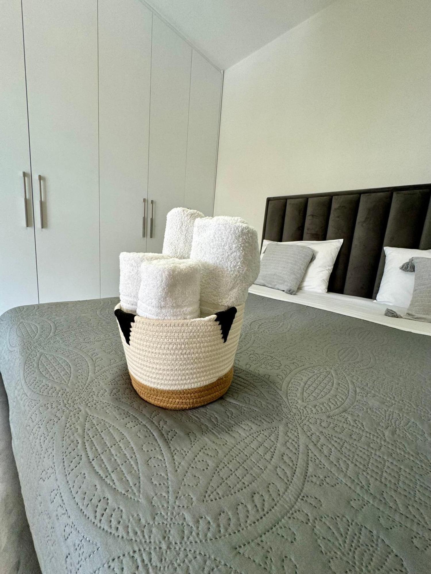 Belaire Luxury Apartment Saranda Dış mekan fotoğraf